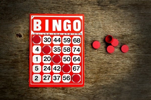 Bingo Card And Chips 84083797 4