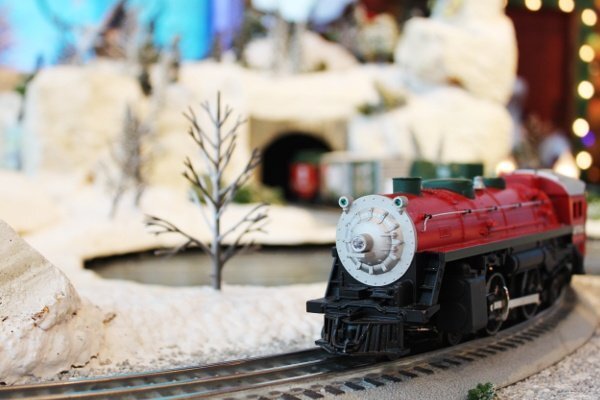 Christmas Train 91338185 12